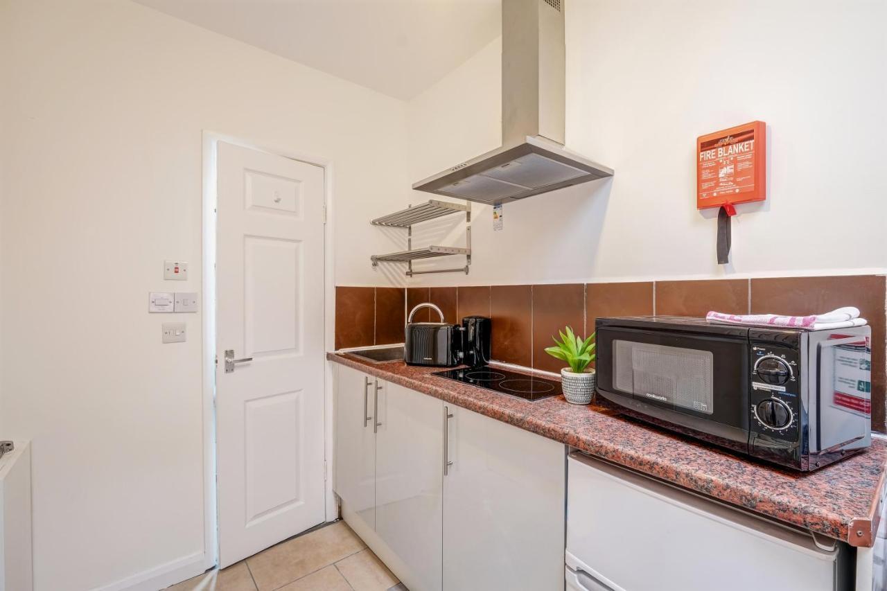 Fernbank Rooms Sudbury Hill, Harrow, Self-Contained Studios With En-Suite Harrow on the Hill Екстериор снимка