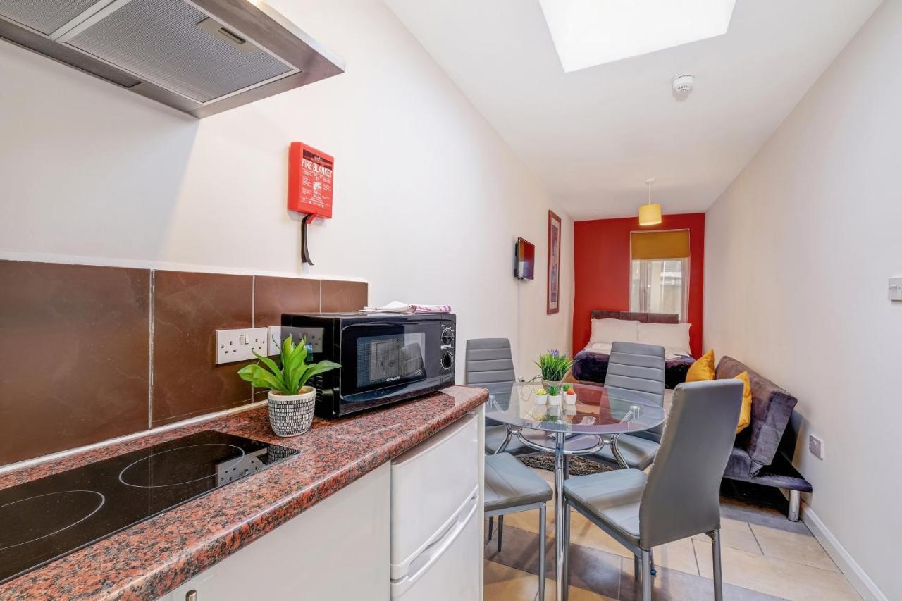 Fernbank Rooms Sudbury Hill, Harrow, Self-Contained Studios With En-Suite Harrow on the Hill Екстериор снимка