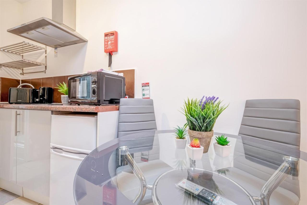Fernbank Rooms Sudbury Hill, Harrow, Self-Contained Studios With En-Suite Harrow on the Hill Екстериор снимка