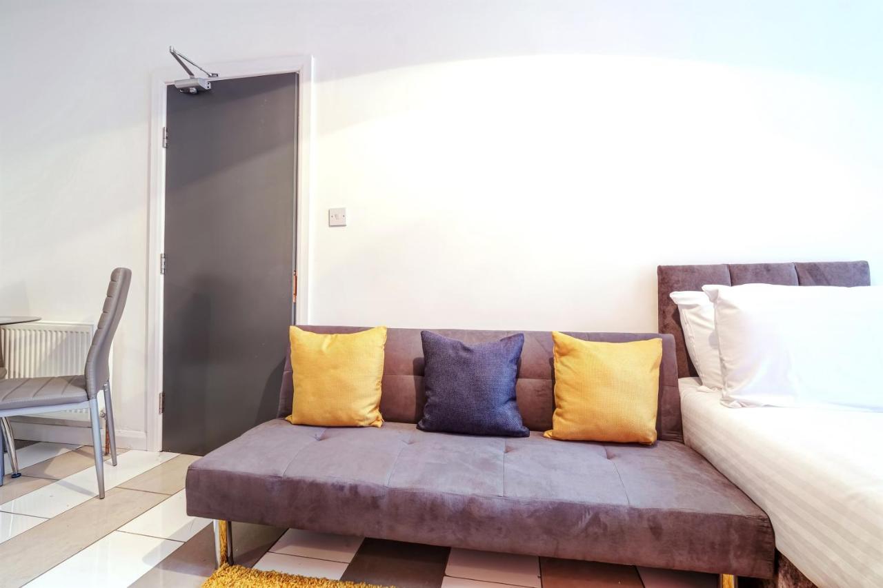 Fernbank Rooms Sudbury Hill, Harrow, Self-Contained Studios With En-Suite Harrow on the Hill Екстериор снимка