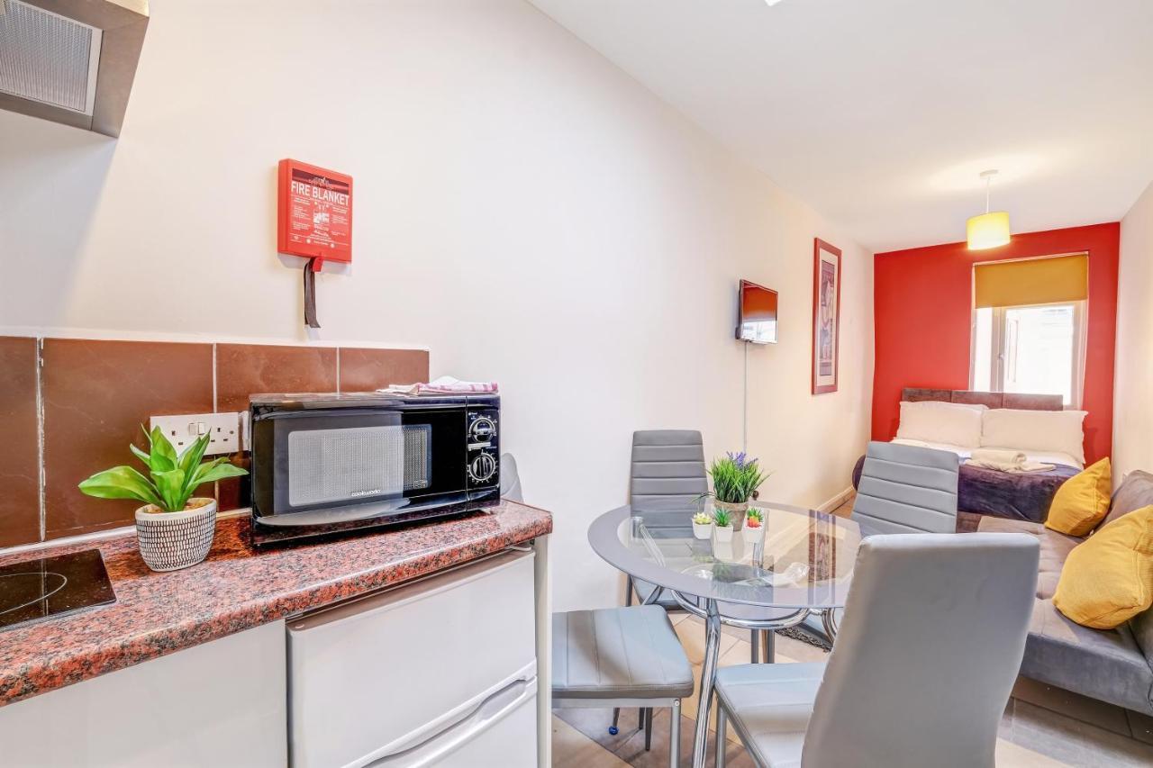 Fernbank Rooms Sudbury Hill, Harrow, Self-Contained Studios With En-Suite Harrow on the Hill Екстериор снимка