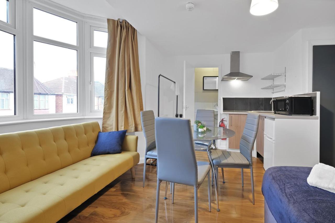 Fernbank Rooms Sudbury Hill, Harrow, Self-Contained Studios With En-Suite Harrow on the Hill Екстериор снимка