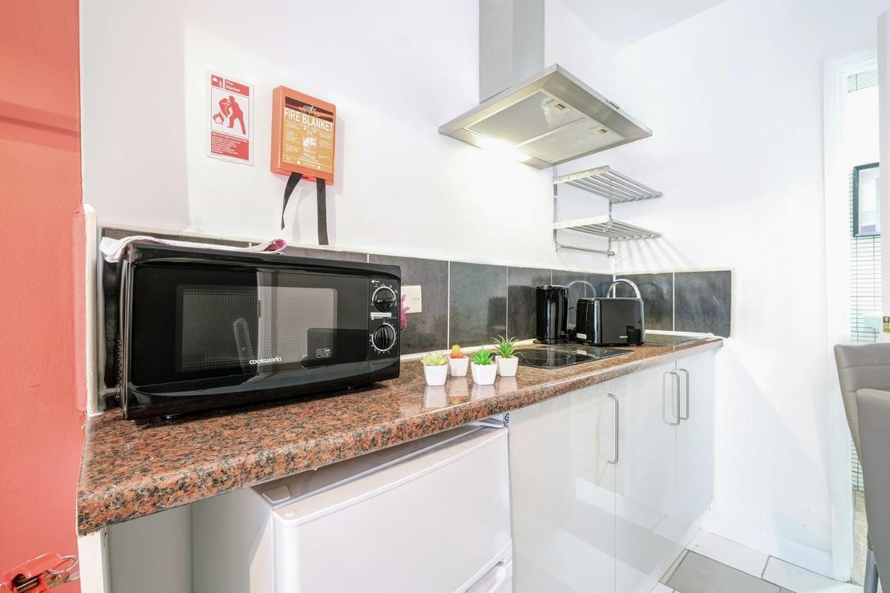Fernbank Rooms Sudbury Hill, Harrow, Self-Contained Studios With En-Suite Harrow on the Hill Екстериор снимка