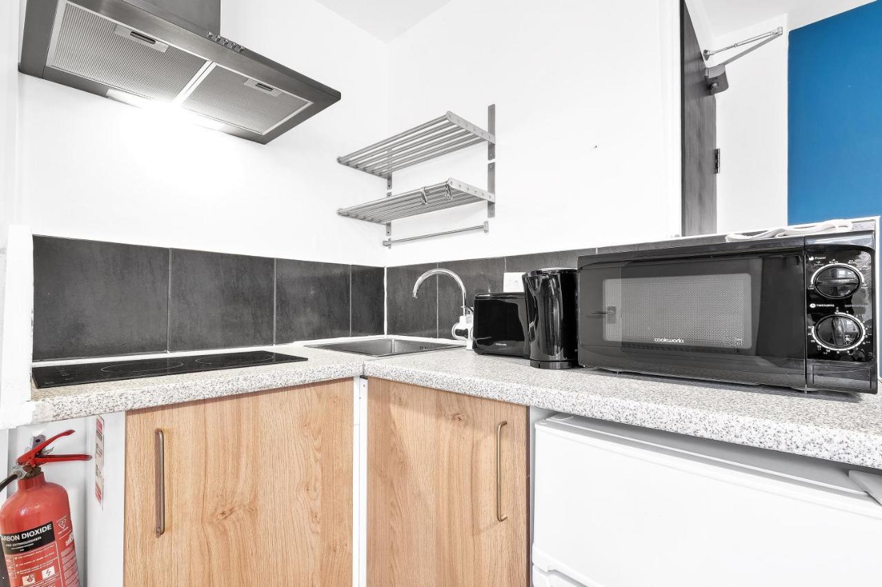 Fernbank Rooms Sudbury Hill, Harrow, Self-Contained Studios With En-Suite Harrow on the Hill Екстериор снимка