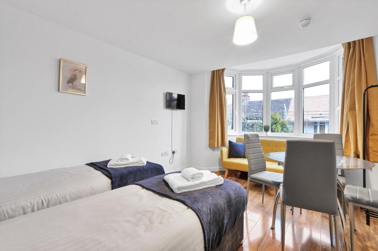 Fernbank Rooms Sudbury Hill, Harrow, Self-Contained Studios With En-Suite Harrow on the Hill Екстериор снимка