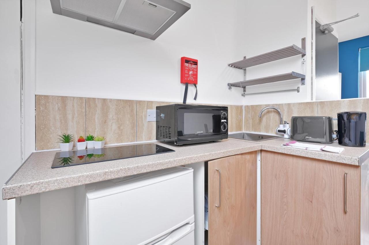 Fernbank Rooms Sudbury Hill, Harrow, Self-Contained Studios With En-Suite Harrow on the Hill Екстериор снимка